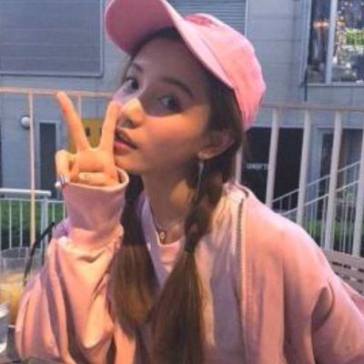 穿条纹衬衫的女生头像图片