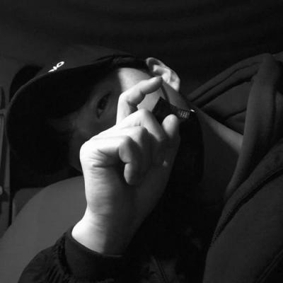 最新颓废头像男生伤感图片