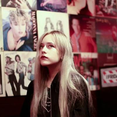 qq女生头像白边污女图片
