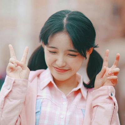 qq闺蜜黑白头像女生图片