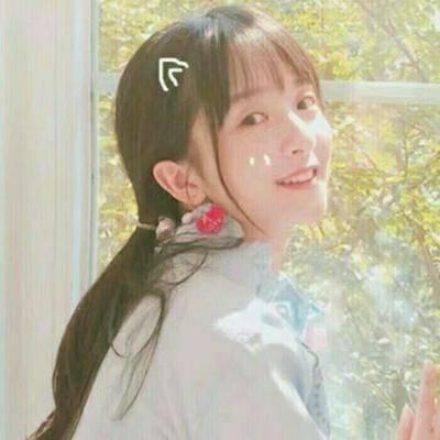 qq闺蜜黑白头像女生图片