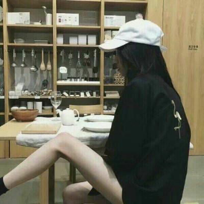 好看的女生头像图片远图片