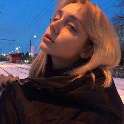 女生qq头像霸气卡通图片