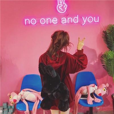 qq头像个性网女生半裸图片