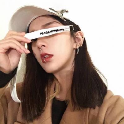 qq头像女生个性戴帽子图片
