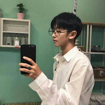 青春潮流帅气动漫男生头像唯美壁纸图片