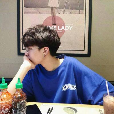 青春潮流帅气动漫男生头像唯美壁纸图片