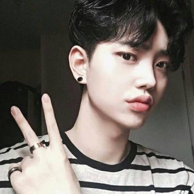 2018独一无二帅气男生头像真人 遮脸 黑白图片