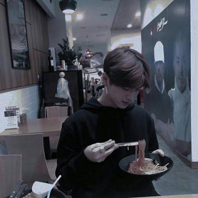 2018独一无二帅气男生头像真人 遮脸 黑白图片