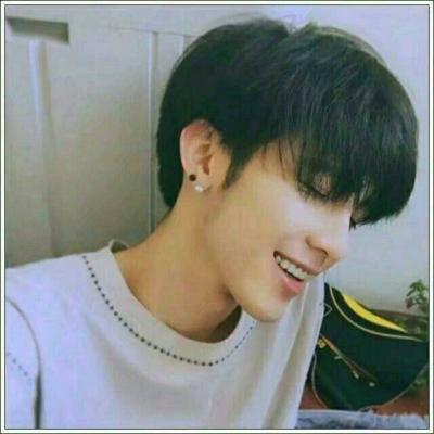 2018小狼狗头像微信用兔子头像男生心理图片