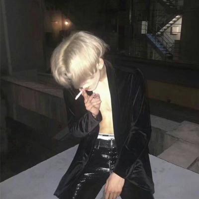 2018小狼狗头像微信用兔子头像男生心理图片