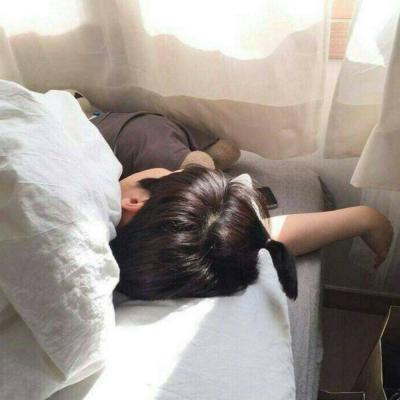 2018小狼狗头像微信用兔子头像男生心理图片