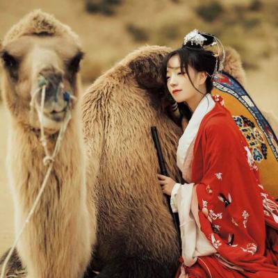 韩版短发女生头像高冷图片