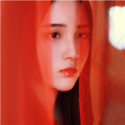 韩版短发女生头像高冷图片