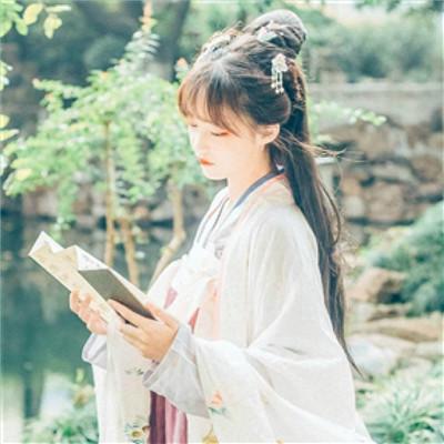 韩版短发女生头像高冷图片