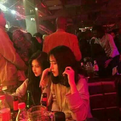 短发霸气女生头像图片图片