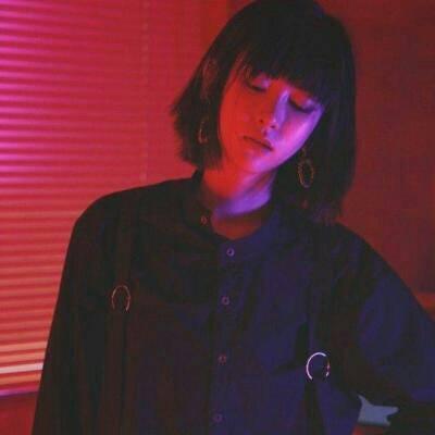 短发霸气女生头像图片图片