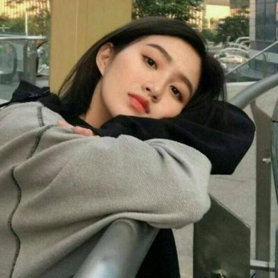 短发霸气女生头像图片图片