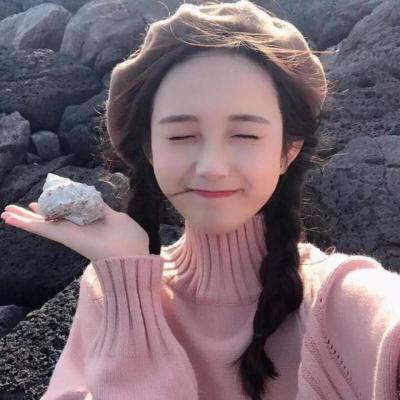 qq头像女生背影晚上图片
