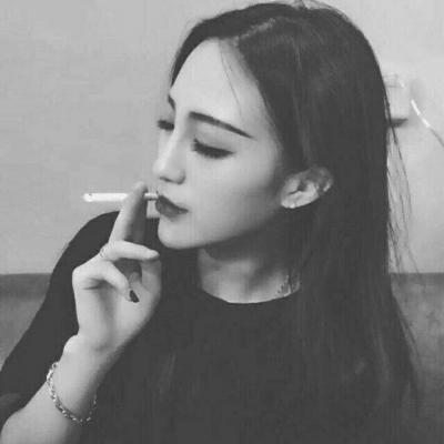 qq头像动漫女生白色图片