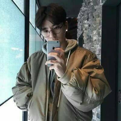 2018最新男生动漫头像越傻越好图片