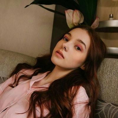 女生头像素描卡通情侣图片