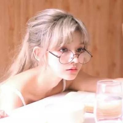 透明键盘女生头像大全图片