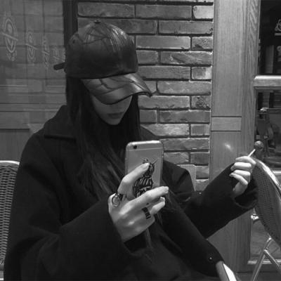 女生霸道带字头像超拽图片