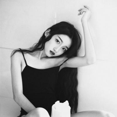 女生霸道带字头像超拽图片