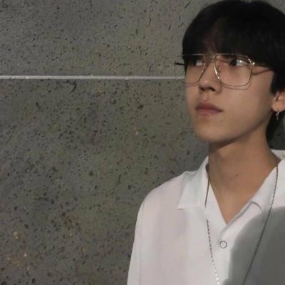 超拽帅气非主流背影照片男生头像图片