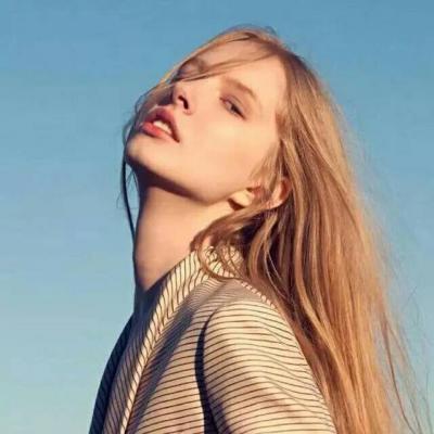 qq头像露肩唯美女生图片