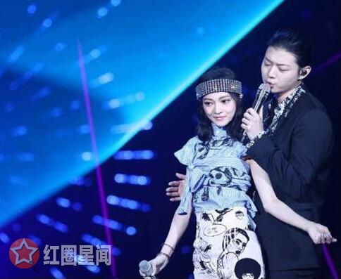 歌手2018金典之夜张韶涵演唱《寓言》跑调了吗图片