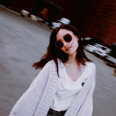 男生暗恋女生的qq头像图片