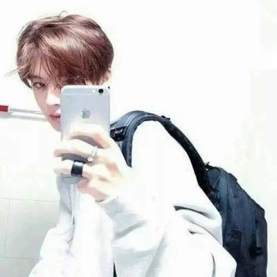 清爽干净的微信动漫男生帅气情侣头像图片