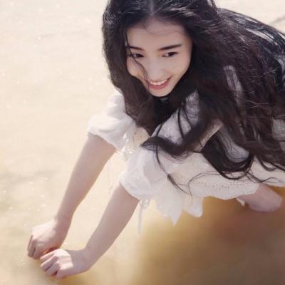 高冷女生卡通背面头像图片