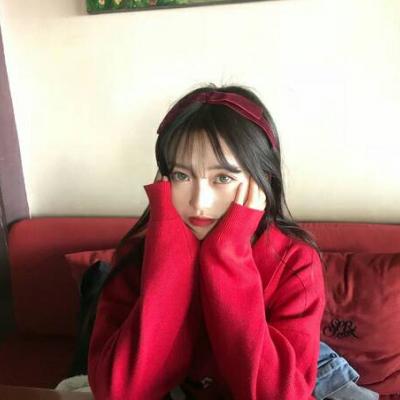 强颜欢笑女生欧美头像图片