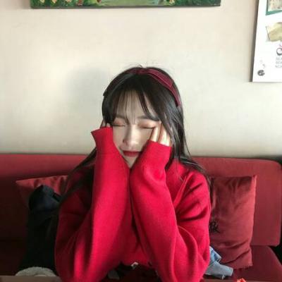 强颜欢笑女生欧美头像图片