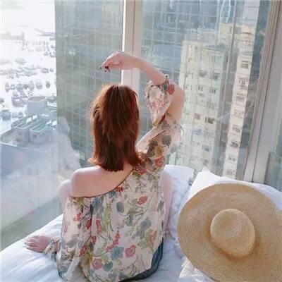 性感有纹身的女生头像图片