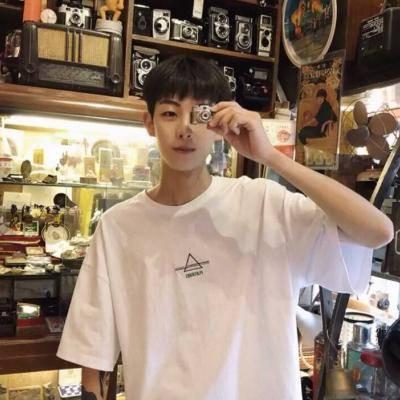简单帅气的男生头像中老年