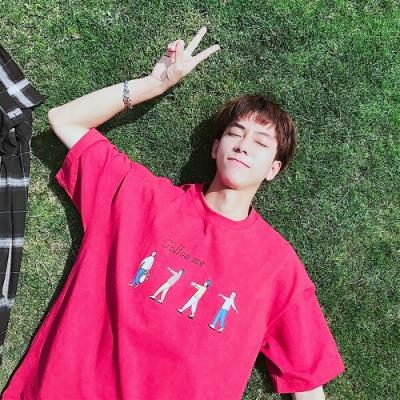 简单帅气的男生头像中老年图片