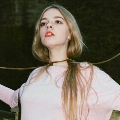微信头像唯美女生短发图片