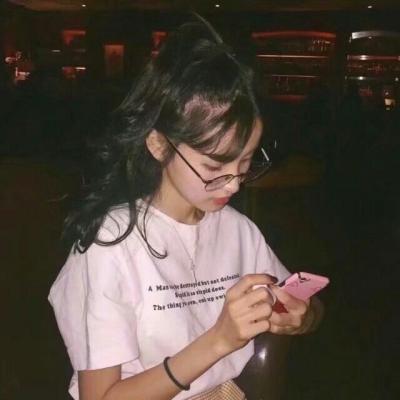 qq头像女生卡通可爱图片