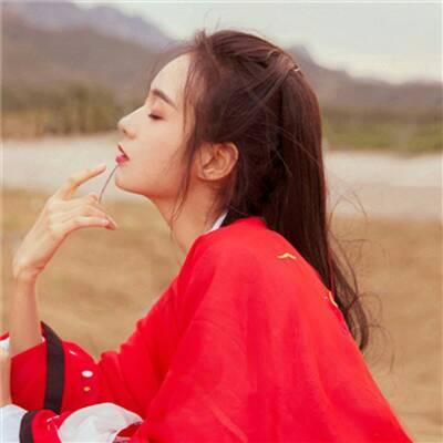 卡通人物头像女生可爱图片