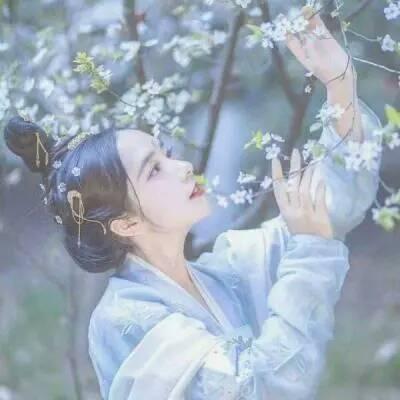 卡通人物头像女生可爱图片