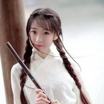 卡通人物头像女生可爱图片