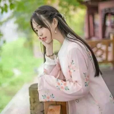 卡通人物头像女生可爱图片