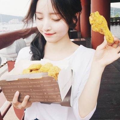 qq头像女生纯文字黑白图片