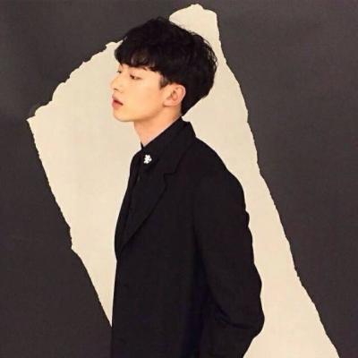 阳光帅气的微信最霸气的qq头像动漫男生图片