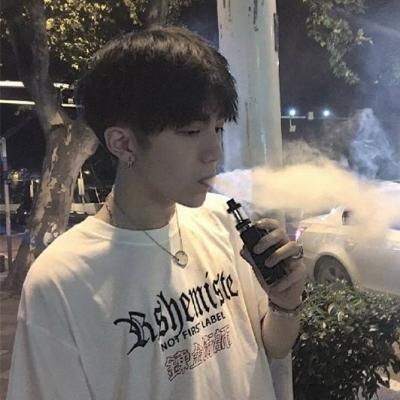 阳光帅气的微信最霸气的qq头像动漫男生图片