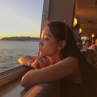 qq女生情侣头像动漫图片